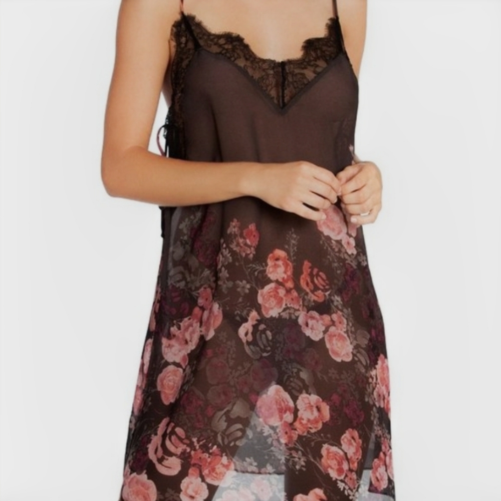 🌹Midnight Bakery Rose Slip